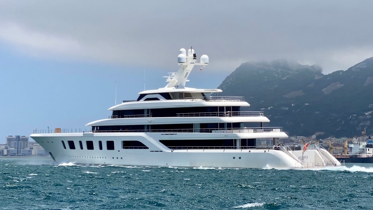 superyacht aquarius cost