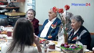 Члены партии "Единая Россия" пришли на чай к ветеранам (Мегион24)