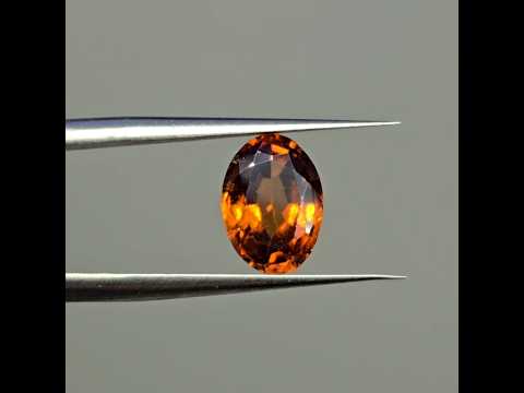 Гранат гесоніт 2 ct Ювелірний камінь натуральний для створення прикрас, видео 1