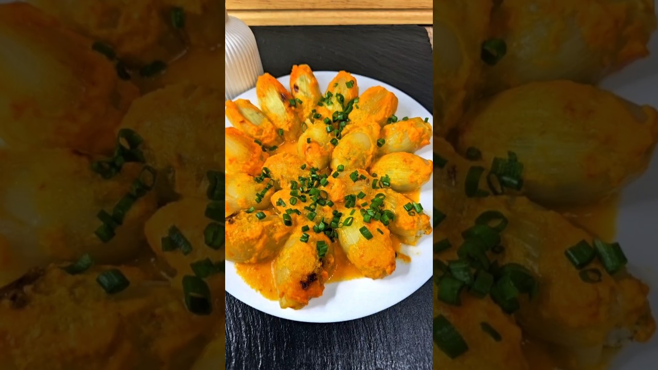 Лук, фарш и томатно-сырный соус.              Миска FISSMAN с КРЫШКОЙ WB арт. 