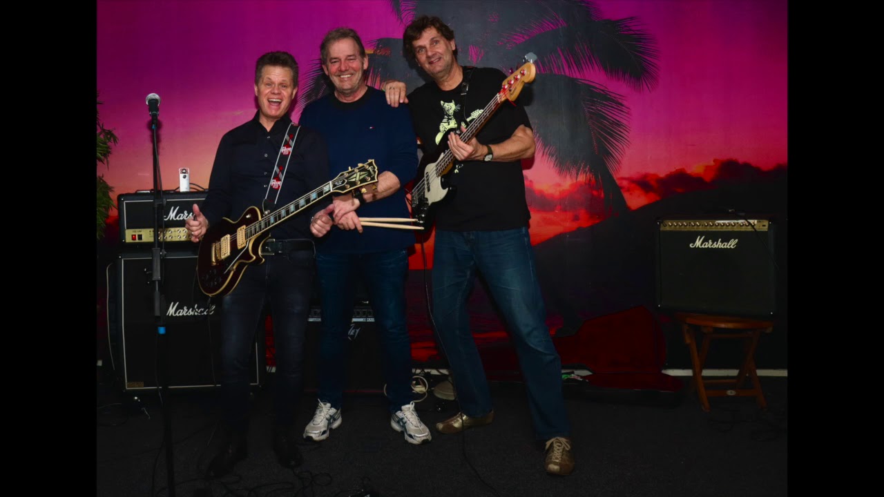 Forever Friends - 2DLIMIT (J Leijte Bass,P van der Voordt Guitar, P Otte Drums)