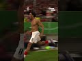 Tiago Tomas' brilliant back-heeled winner sent Stuttgart into 𝙍𝘼𝙋𝙏𝙐𝙍𝙀𝙎 🍾 #DFBPokal
