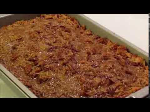 Video: Oat Curd Cake Na May Prutas Na Sarsa