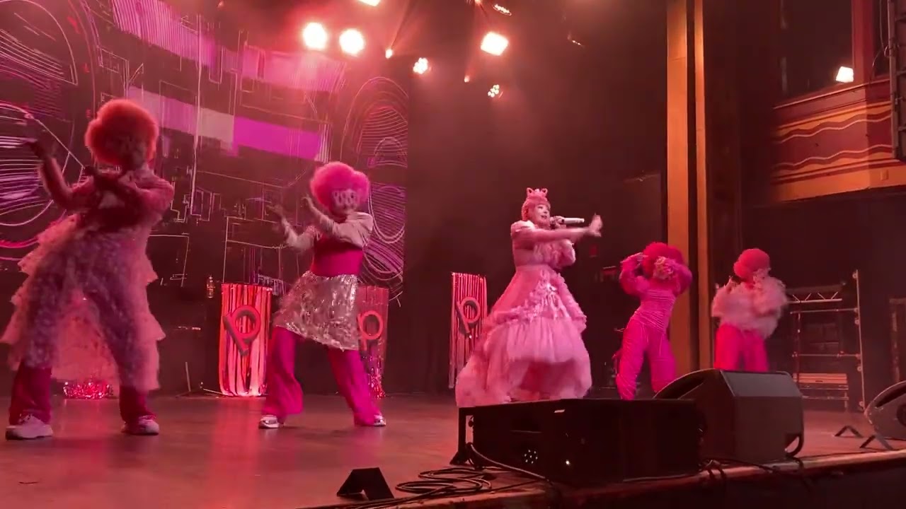 Kyary Pamyu Pamyu 5/15/23 @ NYC webster hall - Opening (1)
