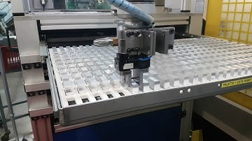 CNC 5 axes Fanuc Robodrill Universal Robot