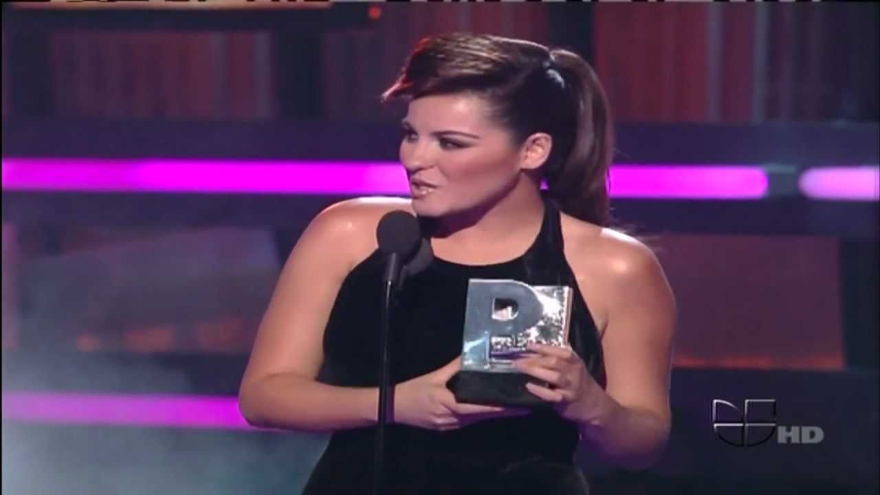 Maite Perroni Chica Que Me Quita El Sueno Premios Juventud 2011