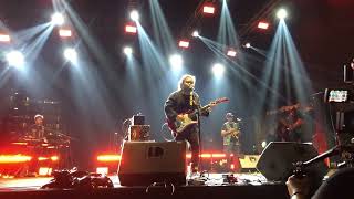 Selalu Muda - Parade Hujan Live at Enthufest UI