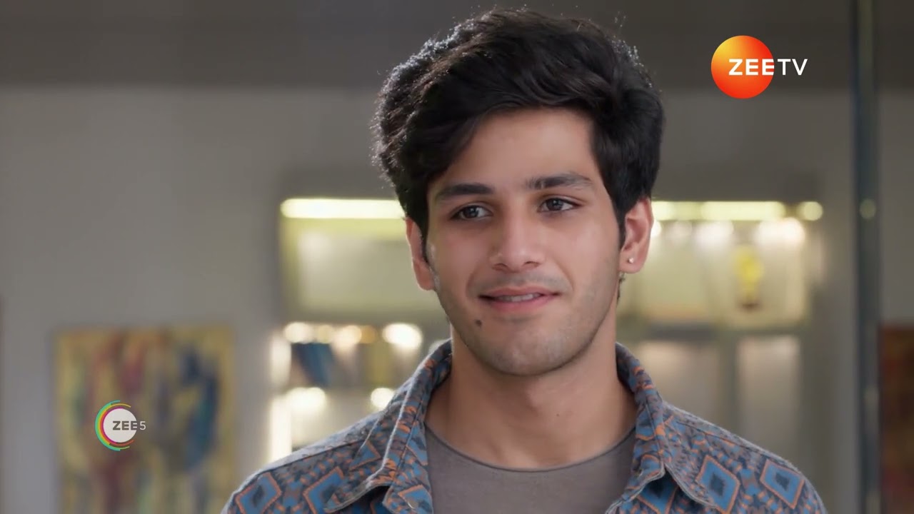 Vasudha | Devaansh is thinking of buying Vasu a gift.