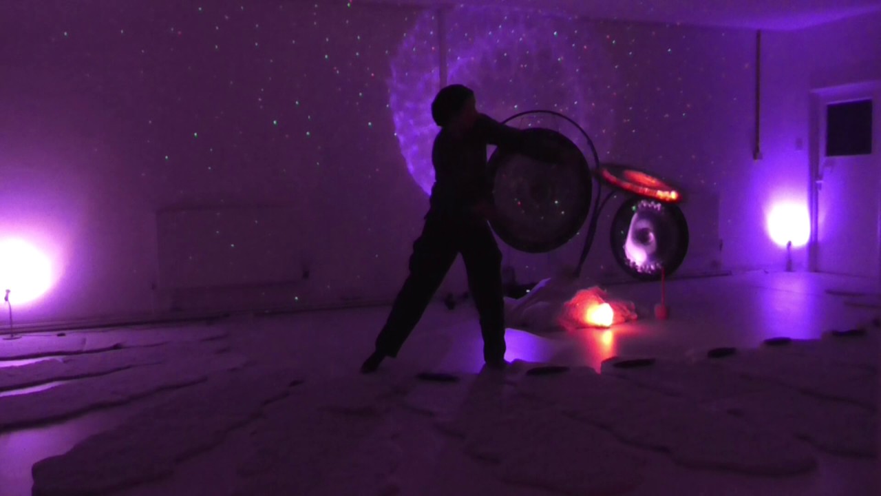 Hand held Dance Gong 22