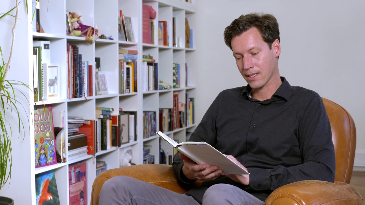 Vorlesetag Wiesbaden: Gordon Bonnet liest "Stille" von Erling Kagge