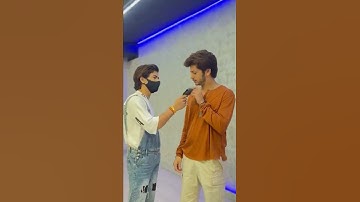 Apna mask pehen ke chalo😂