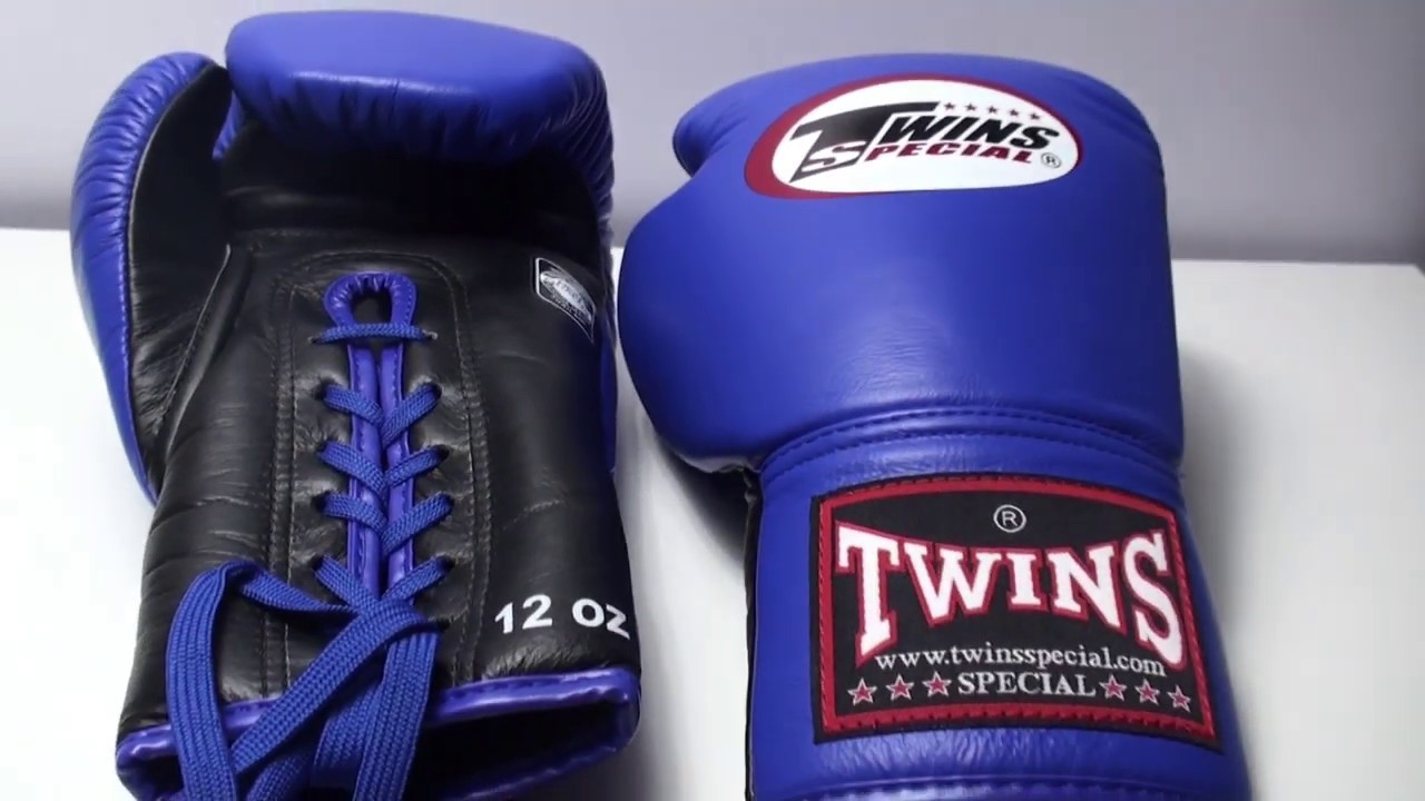 TWINS BOXING GLOVES BGLL1 LACE UP BLUE BLACK - YouTube