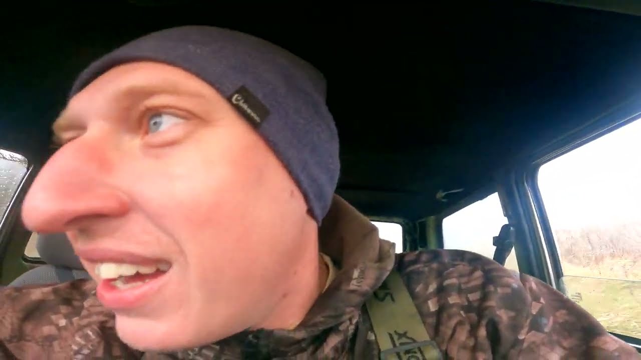 Устье реки Самбек во время сильного отлива в Таганрогском заливе 19.11.2023