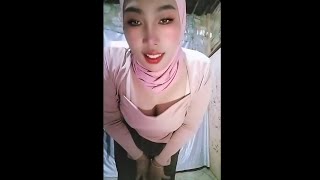 Bigo live TANTE HIJAB SUSU GUNDAL GANDUL UTING HOT goyang sexi 