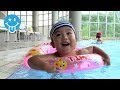 初めてのプールでテンションMAX！