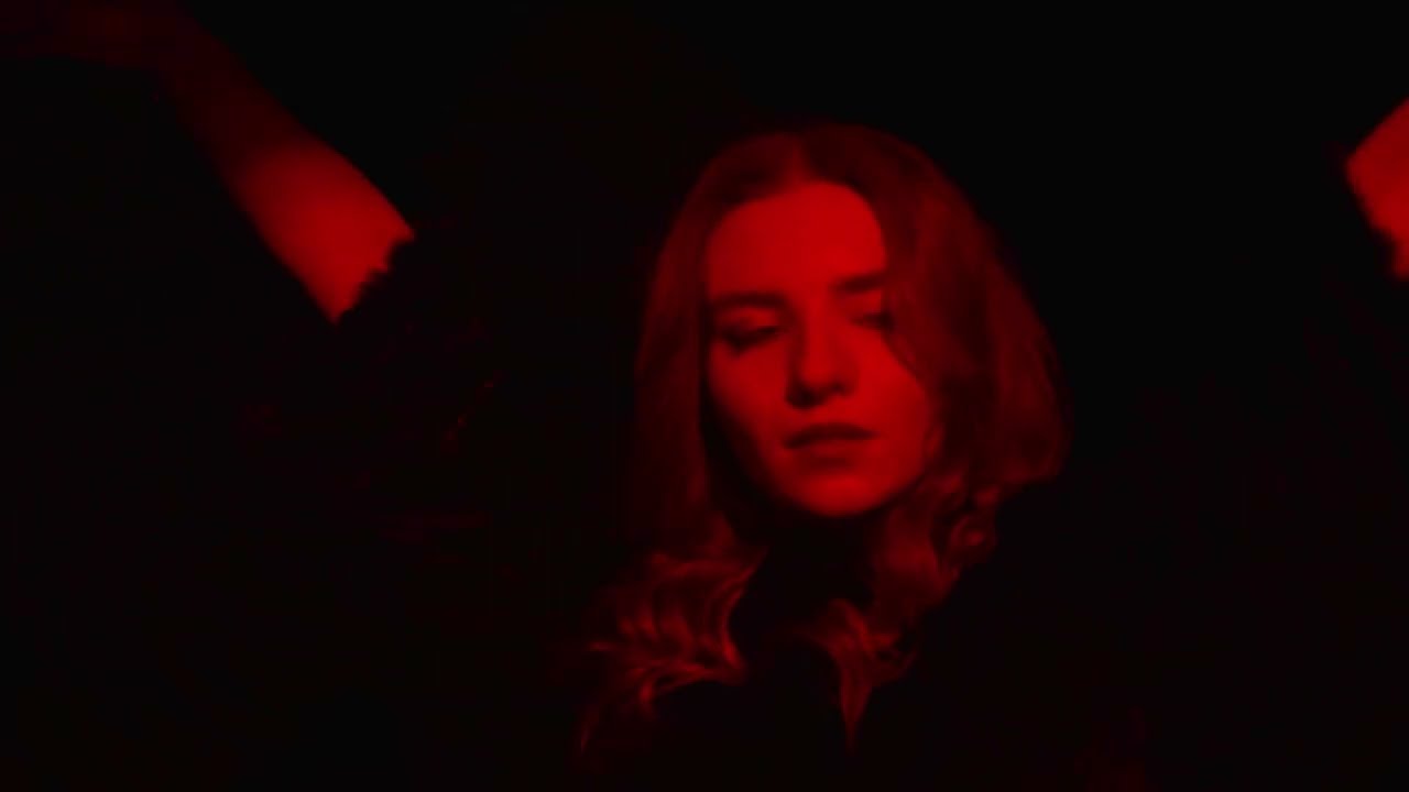 Laura Thorn - Not On Me (Official Visualizer)