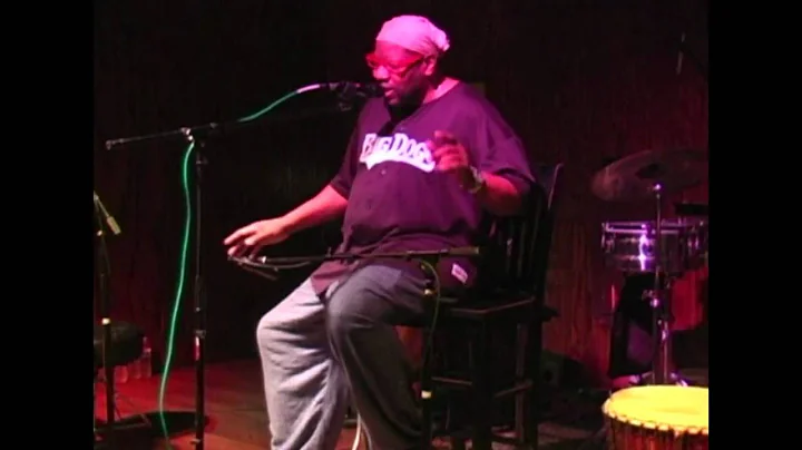 Vinx performing with Lucy Kilpatrick