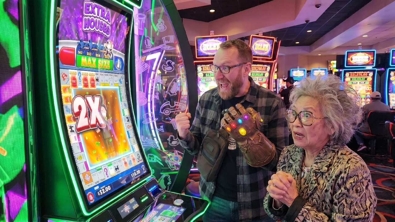 Lady Leaves Her Machine to Watch Me Win BIG on Monopoly!