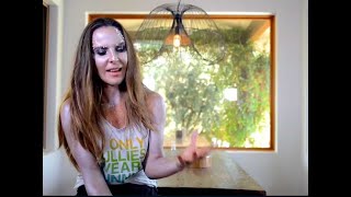 Kate del Castillo se desnuda en contra del maltrato animal
