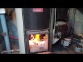 薪ボイラーで炭の火おこし　Fire wood boiler