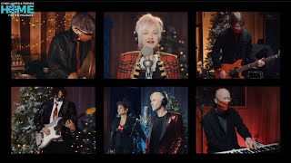 Смотреть клип Cyndi Lauper - Home For The Holidays