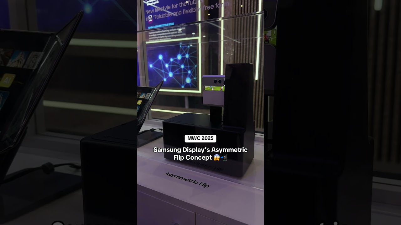 Samsung Display's Asymmetric Flip Concept at MWC 2025