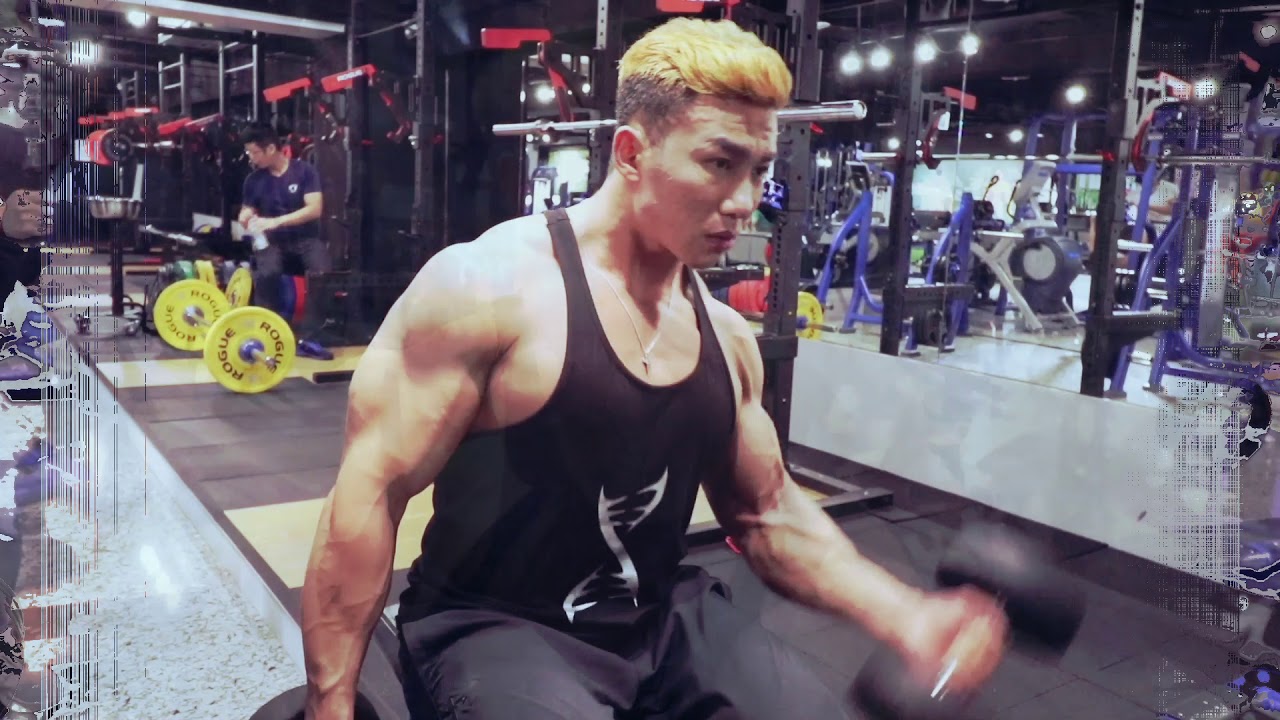 ALL IN之星IFBB PRO Lion劉翔年前超級組合訓練..肌肉棒子大進擊.. 縮圖
