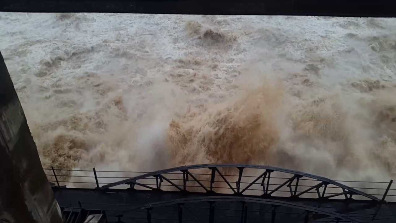 Machu 2dem overflow 
Heavy rain 15th July 2017