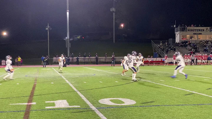 Sean McArthur makes a 34-yard kickoff return for C...