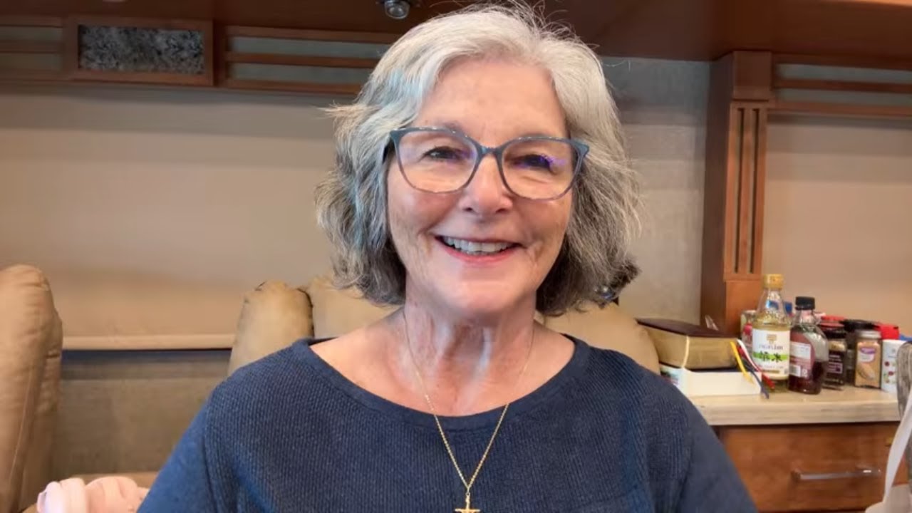 Calm With Kat is LIVE 💗 Peaceful Homemaking & Decluttering Begins Today!