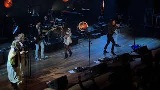 Video-Miniaturansicht von „Brandi Carlile with Ruby Amanfu on lead vocals “Like a Prayer” Ryman Auditorium Nashville 01/21/2020“