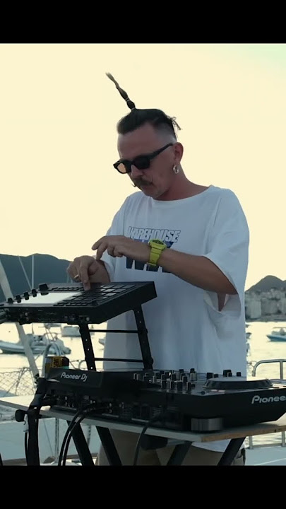 Akai MPC Live2   Pioneer XDJ-RX3. Beats   Vocals #drumandbass #fingerdrumming #dj #akaimpc