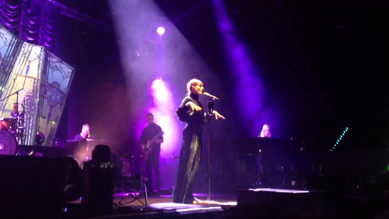 Sweet Nothing (Live in Düsseldorf) - Florence + the Machine