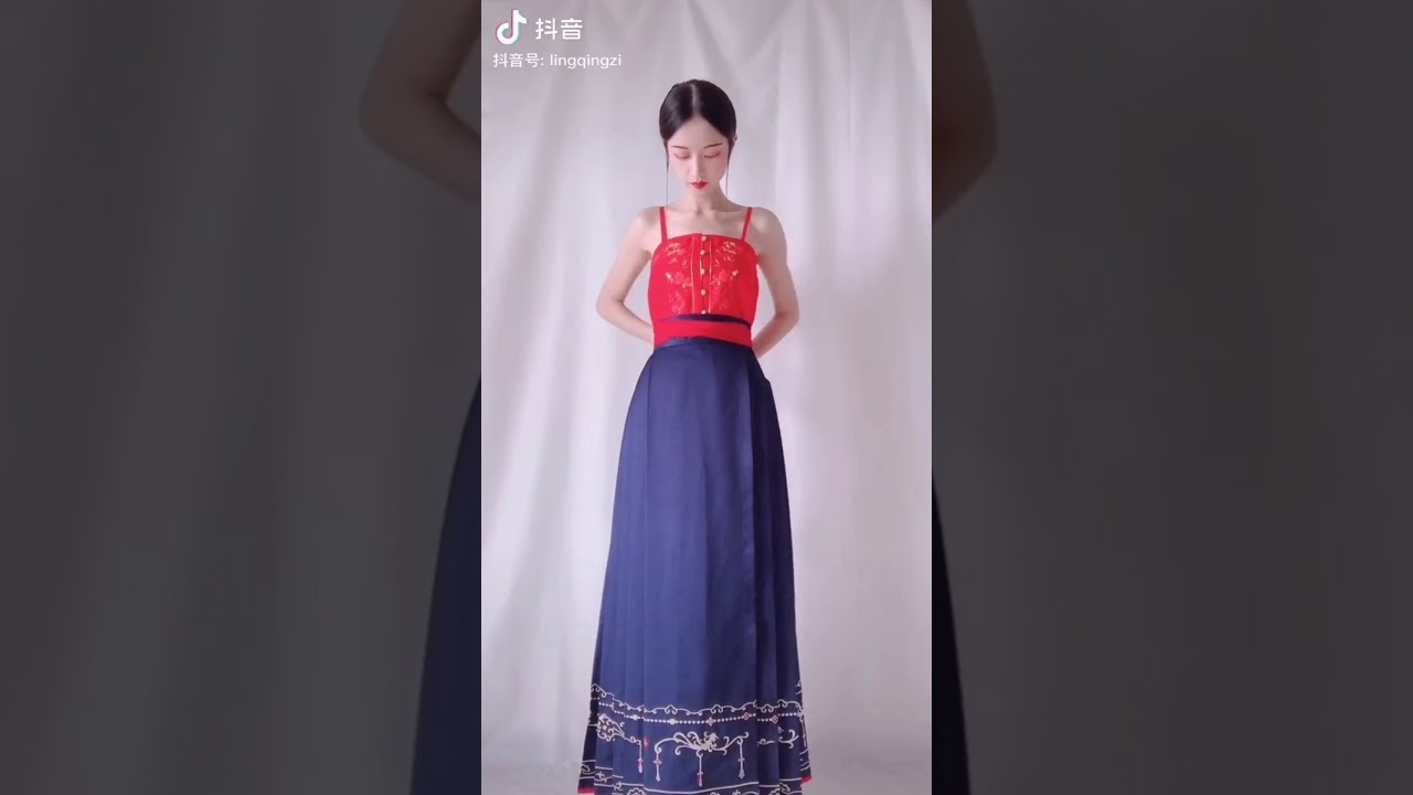 😊🇨🇳❤️🌹Hanfu, the traditional costume of various Dynasties in ancient China. If you like, come he