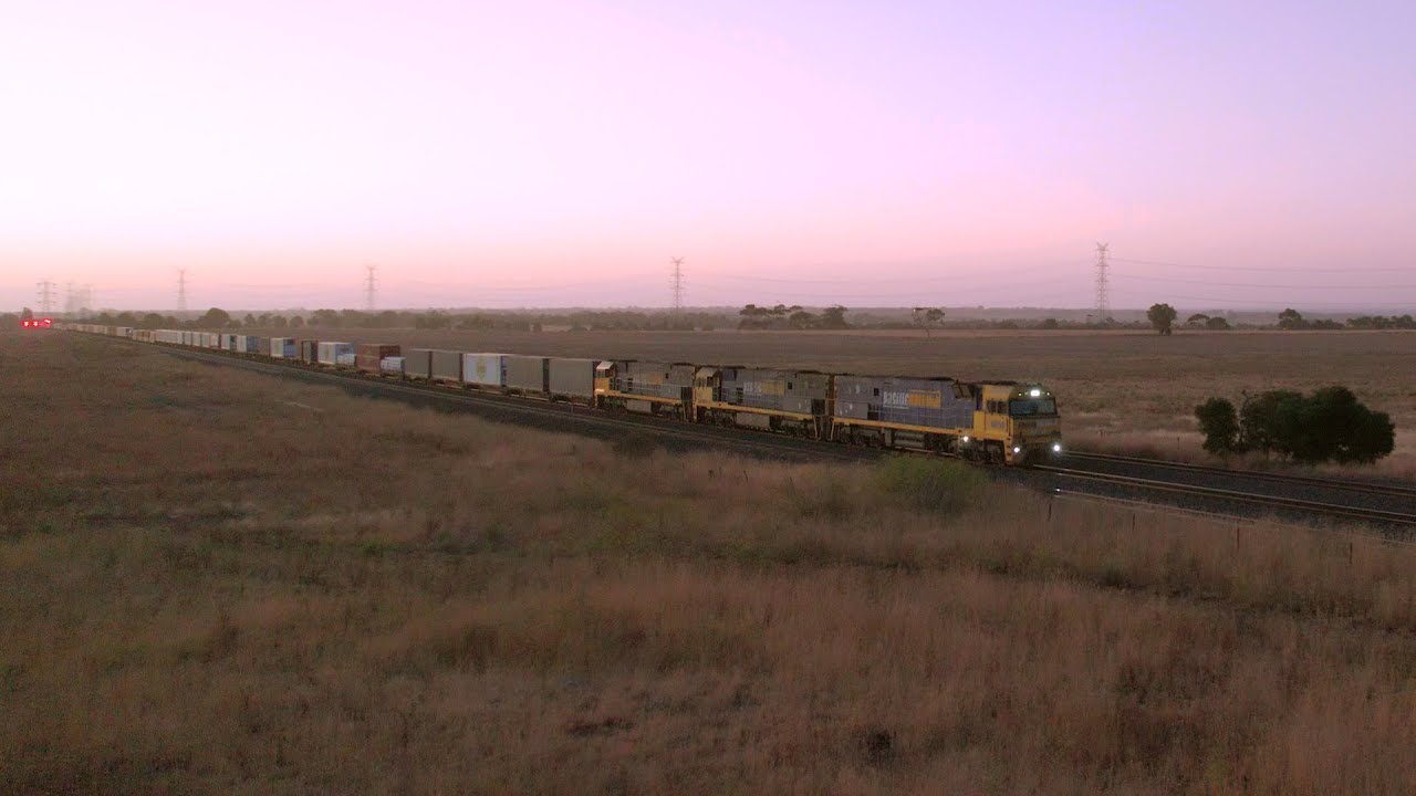 National Intermodal 2PM5 Pacific National Intermodal Container Train At Sunset (7/3/2024 ...
