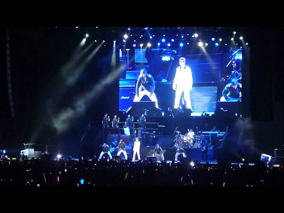 Justin Bieber Love Me ! Live in Hong Kong