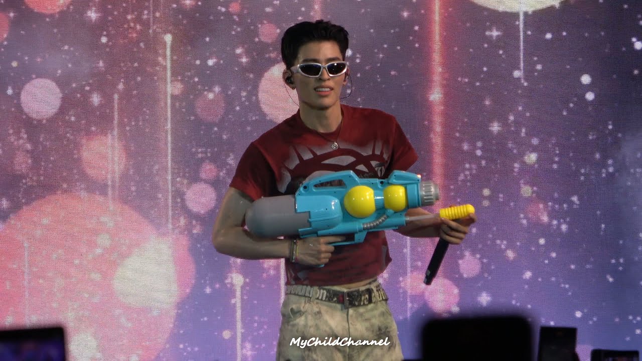 10 APR 2025 : Pond (focus) - JASPER SONGKRAN ICONSIAM