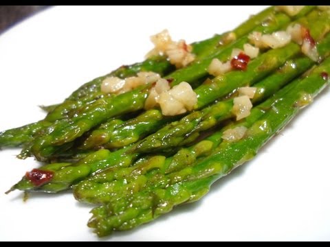 Video: Gulungan Dengan Asparagus Dan Keju