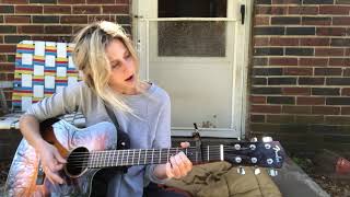 Bully - Grow Old With You (The Wedding Singer)
Bully covers Grow Old With You, originally performed by Adam Sandler from the movie The Wedding Singer
SUGAREGG the new album from BULLY out now on Sub Pop
https://smarturl.it/Bully_SUGAREGG
Bully - http://www.bullythemusic.com/
Facebook - https://www.facebook.com/bullythemusic
Instagram - https://www.instagram.com/bullythemusic
Twitter - https://twitter.com/Bully
On Sub Pop - https://www.subpop.com/artists/bully
#Bully #TheWeddingSinger #GrowOldWithYou Bully - Grow Old With You (The Wedding Singer)