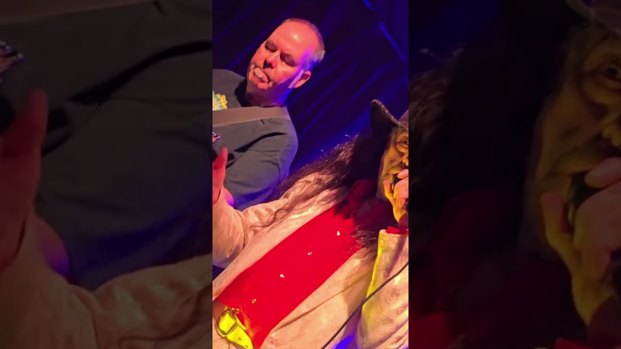 Texas Floyd: Dogs @tolberts 