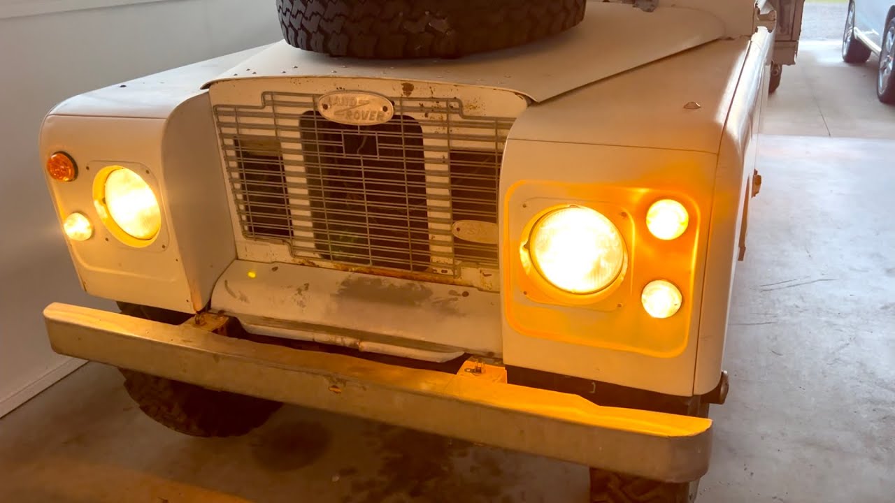 Packer: Electrics - nothing works in my 1972 Land Rover IIa! - YouTube