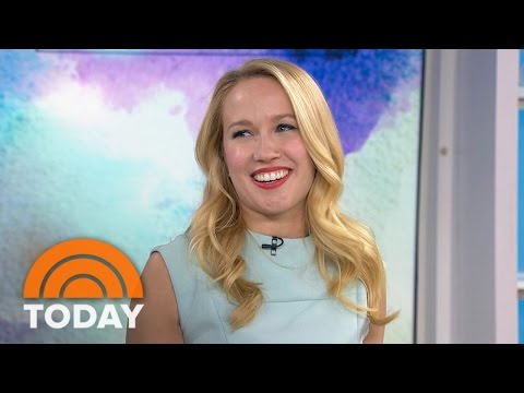 Video: Anna Camp (aktrise) Nettowaarde: Wiki, Getroud, Familie, Trou, Salaris, Broers en susters