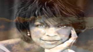 Watch Natalie Cole Keeping A Light video