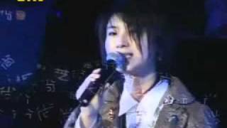 Video thumbnail of "尚雯婕 - 香港巡演 - Falling , 愛 和 夢之浮橋.flv"