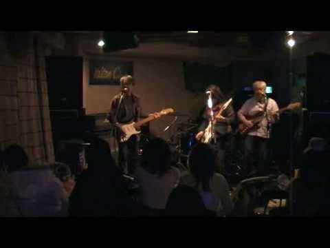 恋しくて ( Brick wall under the Blue sky Band ）