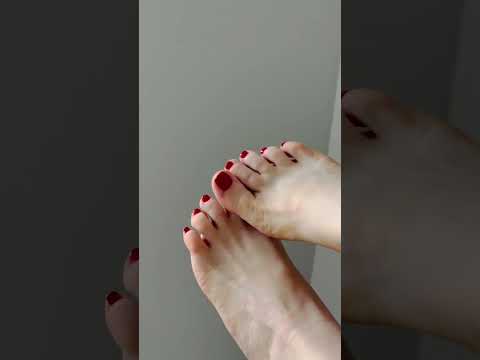 My feet up and Wait for the Rain to Start \\\Daintyfootprints// Red Foot #beautiful #feetnail #foot