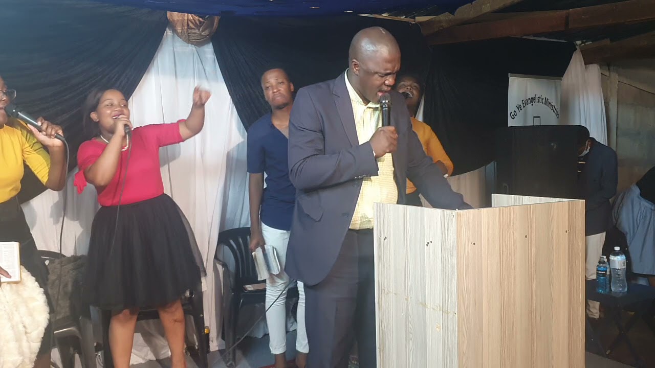Pst. Mbekeni | Phezulu Enkosini Kuhlali Ingcwele Zodwa