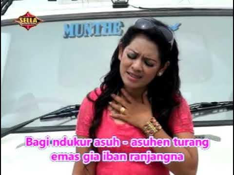 Porno: U farts va u yalaydi