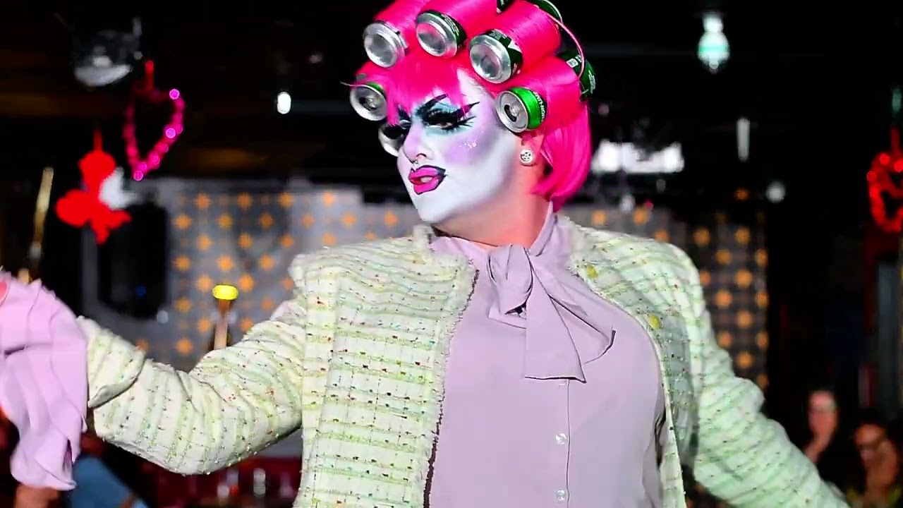 Valora Von Tease - Dick Medley