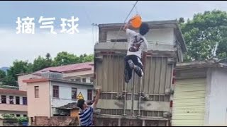 挂这么高的气球，看我能不能捏爆 |挑战